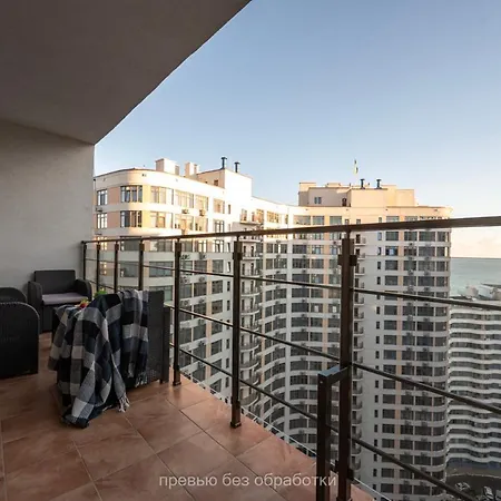 Apartman простора в аркадії, велике двоспальне ліжко, 5 хвилин до моря Fainorent