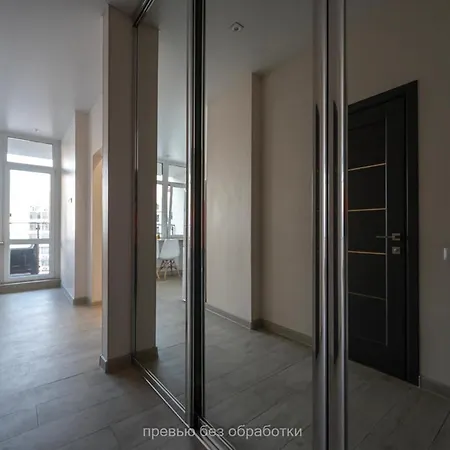 простора в аркадії, велике двоспальне ліжко, 5 хвилин до моря Fainorent