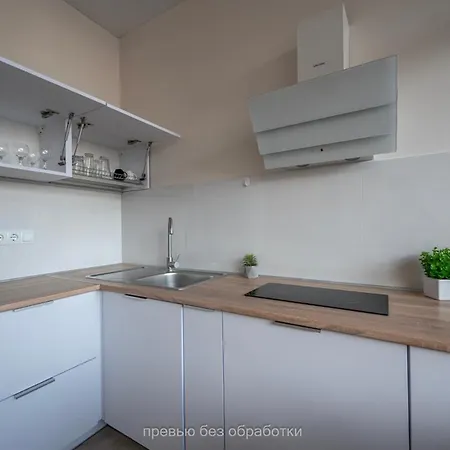 Apartman простора в аркадії, велике двоспальне ліжко, 5 хвилин до моря Fainorent *