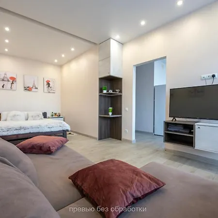 Apartman простора в аркадії, велике двоспальне ліжко, 5 хвилин до моря Fainorent